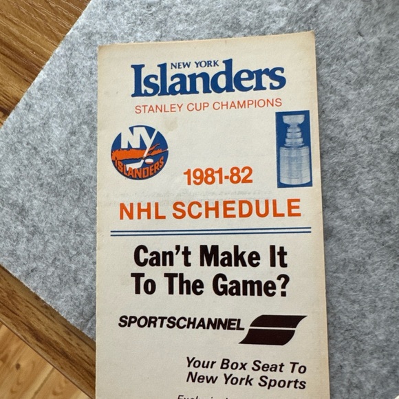 Vintage Hockey Program Collection - Picture 12 of 14